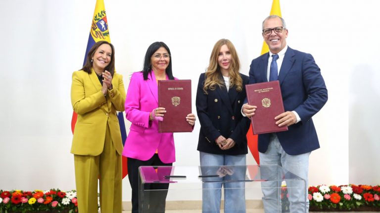 Venezuela y Colombia firmaron memorándum de entendimiento y acuerdo de cooperación energética