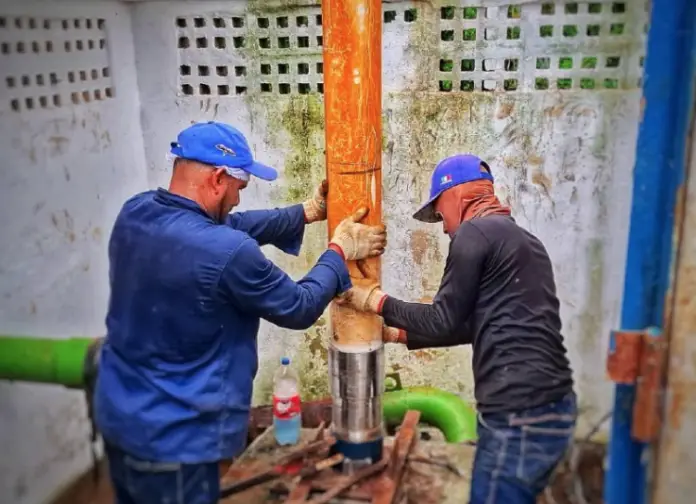 El gobernador Víctor Clark logró la instalación de un equipo sumergible para impactar en más de 4 mil familias de Tucacas, municipio Silva.