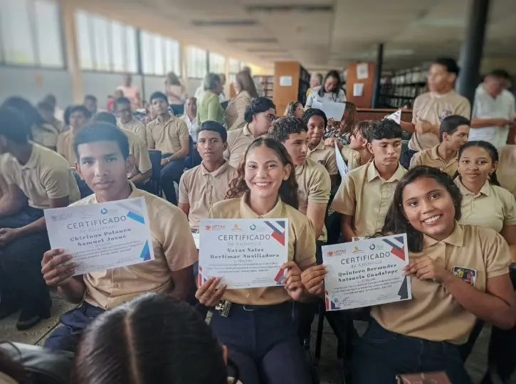 UPTAG entrega certificados a estudiantes de escuelas técnicas de Miranda