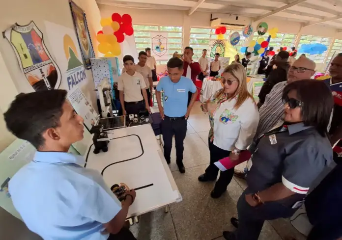 Con la participación de más de 500 estudiantes se efectuó la feria de escuelas técnicas productivas en el municipio Falcón.
