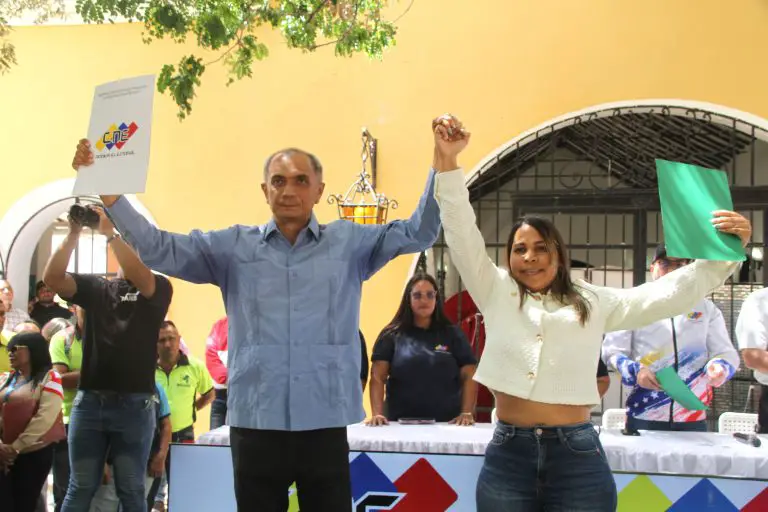 Principal: Oscar Lázaro Suplente: