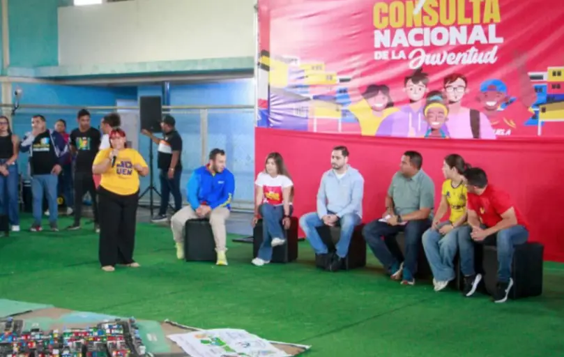En el gimnasio cubierto Antonio “Caballito” Rosillo se llevó a cabo este viernes, un encuentro de jóvenes falconianos de las comunas.