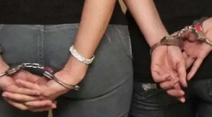 Enjuiciadas dos primas acusadas de asesinar a su abuela