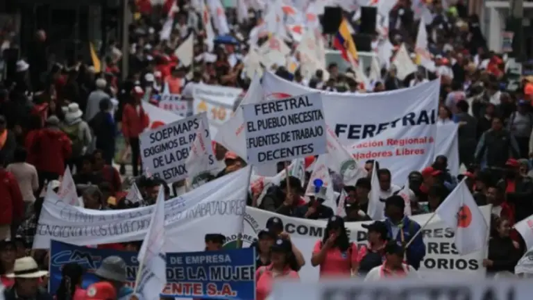Colectivos sociales de Ecuador se movilizan contra reformas de Daniel Noboa