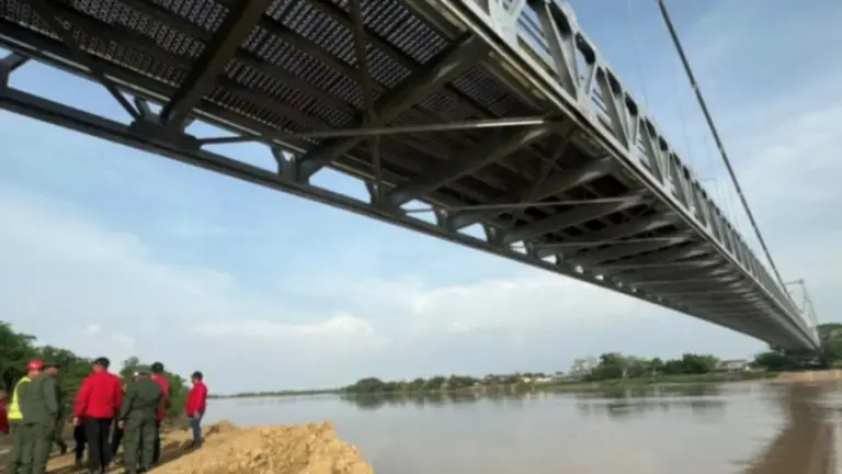 Gobierno trabaja en paso provisional entre Apure y Barinas