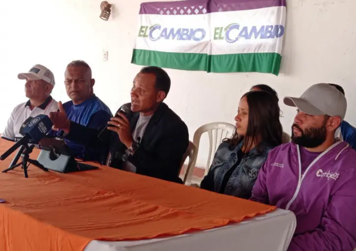 Rafael Soto hizo público su anuncio de candidatura unitaria a la alcaldía del municipio Colina respaldado por 17 partidos opositores.