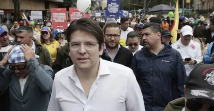 Este jueves, el centro hospitalario Fundación Santa Fe ha emitido un nuevo informe médico sobre la salud del senador Miguel Uribe Turbay.