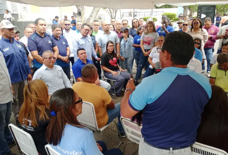 El alcalde del municipio Miranda, Henry Hernández, sostuvo un encuentro con los trabajadores de la alcaldía para ratificar su compromiso.