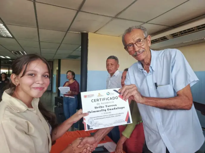 La Universidad Politécnica Territorial "Alonso Gamero" (UPTAG) entregó certificados de formación a 200 estudiantes de escuelas técnicas del municipio Miranda.