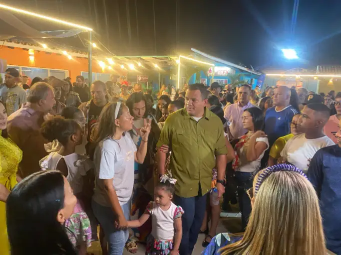 Una noche especial se vivió este sábado en Solares de Encuentros, en el corazón del centro histórico, a propósito de los 480 años de Coro.