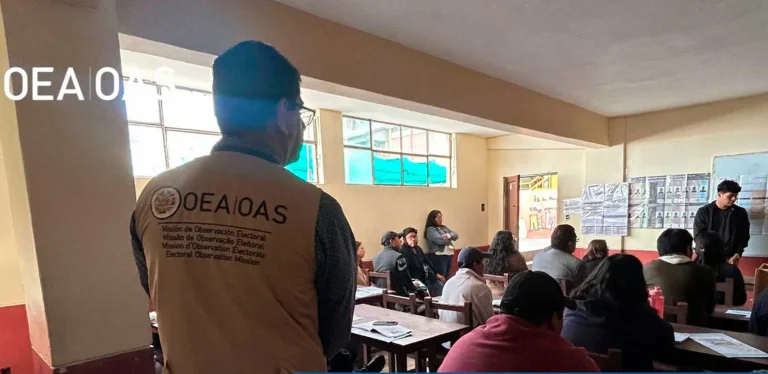 Elecciones en Bolivia: OEA y Tribunal Electoral afinan detalles