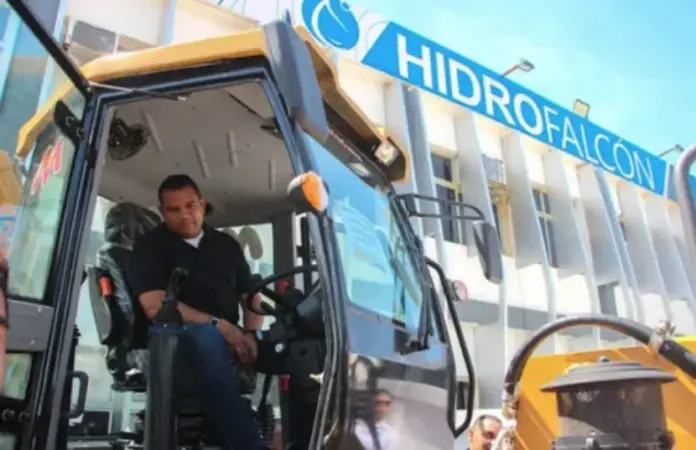Entregaron una importante dotación de maquinaria y equipos para Hidrofalcón en virtud de mejorar la calidad de los servicios de agua potable.