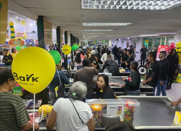 Este sábado en Coro, Baik abrió su segunda tienda en la entidad, ubicada en la avenida Los Médanos, con una innovadora propuesta.