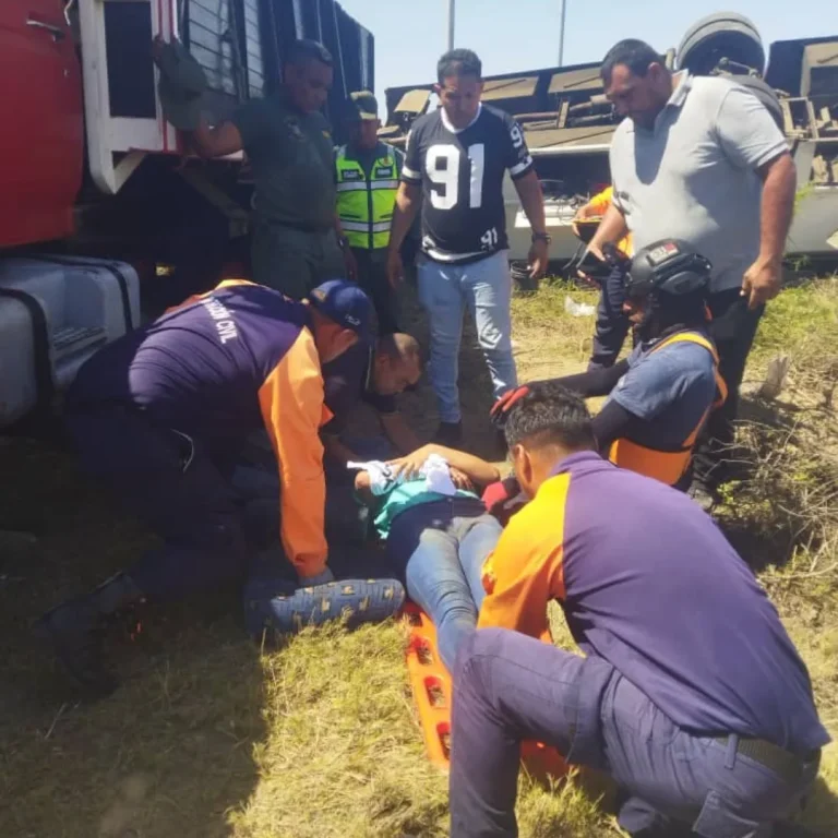 Muere pasajero en accidente en la carretera Coro-Punto Fijo
