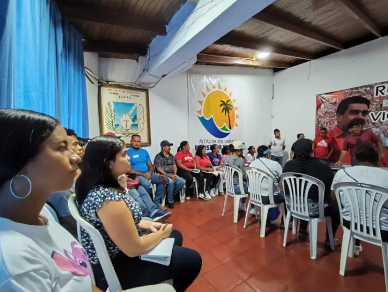 Chichiriviche | Comunas reciben orientación sobre renovación de vocerías