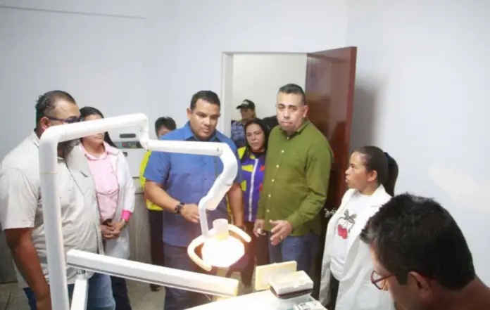 El gobernador, Víctor Clark, entregó este jueves la Clínica Popular Especializada Tipo I