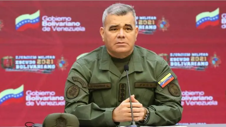 Padrino López anuncia despliegue de buques en aguas del Caribe para combatir el narcotráfico