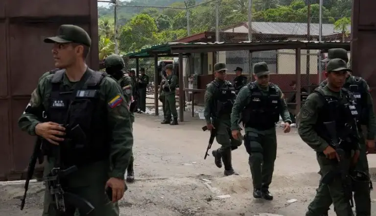 Gobierno nacional enviará 15 mil efectivos a la frontera con Colombia