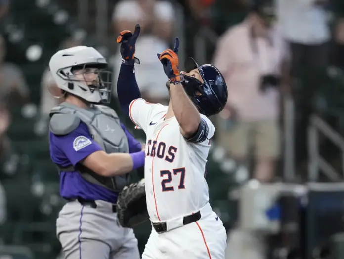 José Altuve, el destacado segunda base de los Astros de Houston, continúa dejando huella y aumentando su legado