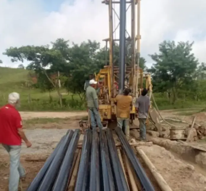 A través de la gestión comunal en la parroquia Mapararí se ejecuta la construcción, ampliación y mejoras de pozos perforados.