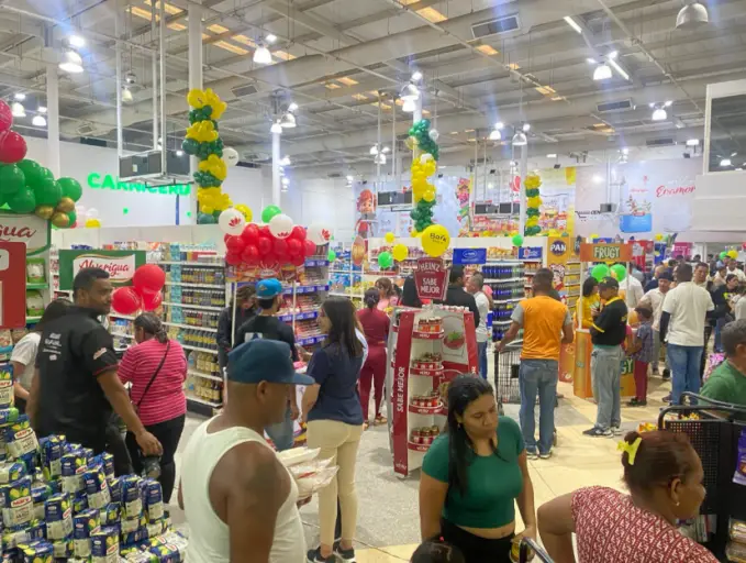 Este sábado en Coro, Baik abrió su segunda tienda en la entidad, ubicada en la avenida Los Médanos, con una innovadora propuesta.