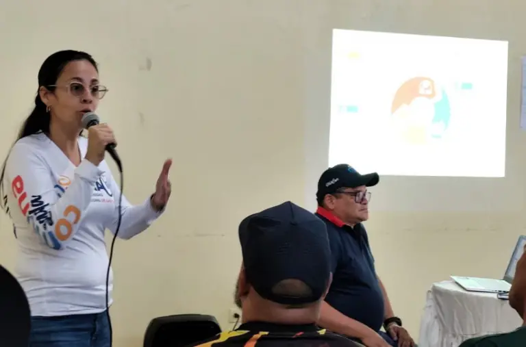 La Unacom inicia capacitación para formadores en Paraguaná
