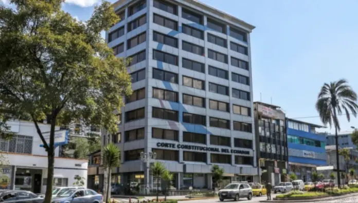 La Corte Constitucional de Ecuador falló a favor de la propuesta de hacer una consulta que permita a los ciudadanos pronunciarse.