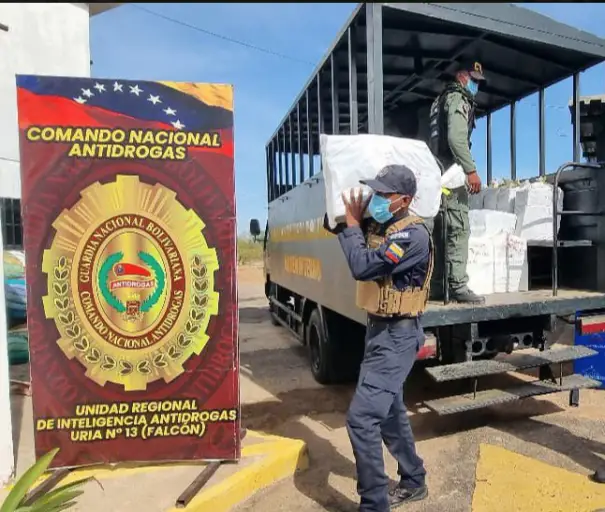 En la Delegación del Cicpc se llevó a cabo este jueves la incineración pública de 3.001 kilogramos netos de clorhidrato de cocaína.