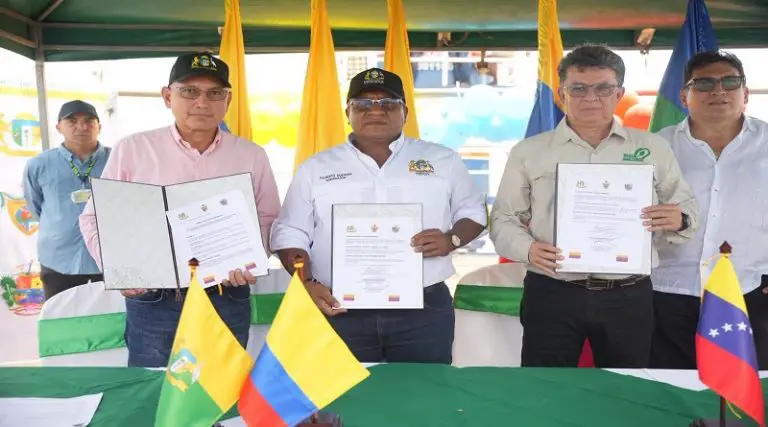 Gobernadores fronterizos de Colombia y Venezuela firman acuerdo binacional