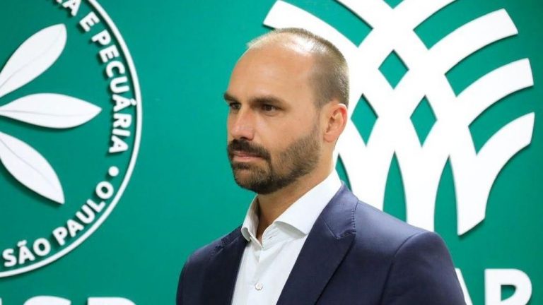 Acusan al hijo de Bolsonaro por pedir sanciones de EE.UU.