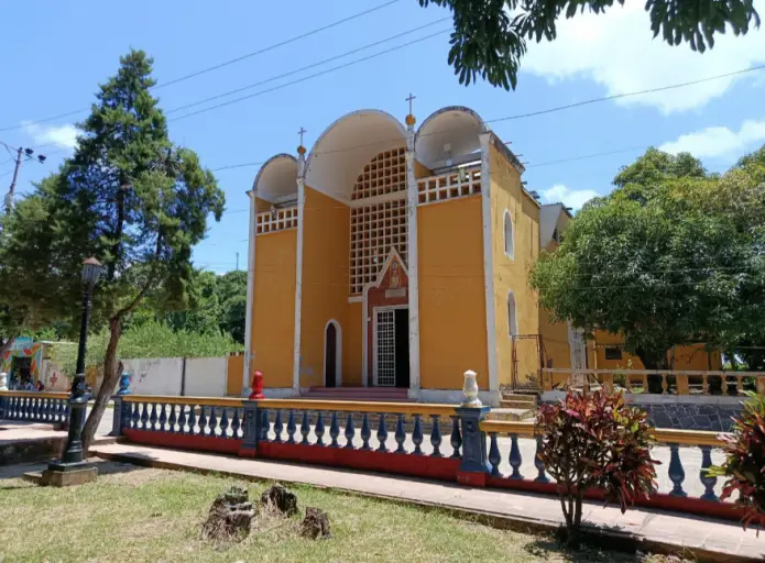 El municipio Petit cuenta con dos rutas turísticas certificadas por el Ministerio del poder popular para el Turismo.