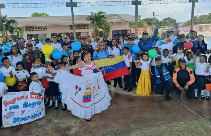 Este lunes, el sector educativo de Falcón, dio la bienvenida al nuevo año escolar 2025-2026 con la apertura de 1402 instituciones educativas