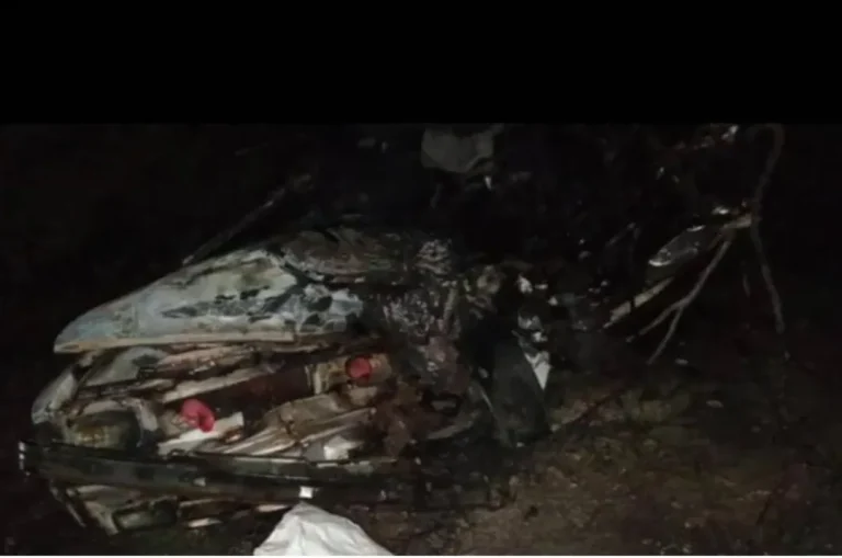 Murió calcinado conductor de vehículo en choque en Paraguaná