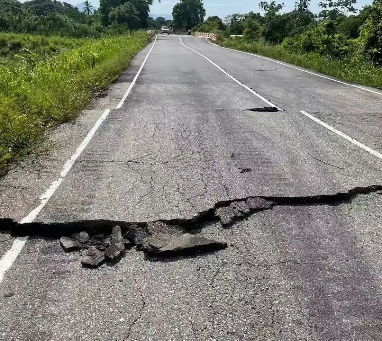 Ministro de Transporte muestra daños tras sismos en Venezuela