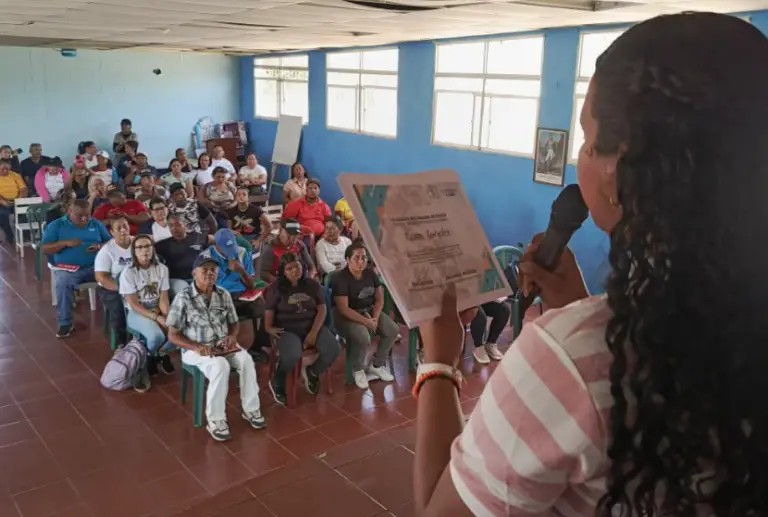 Vocerías del municipio Falcón participan en conversatorio sobre salas de autogobierno