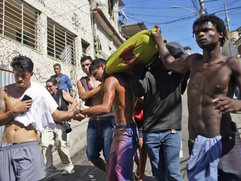 Operativo policial en Río de Janeiro deja un saldo de 132 muertos