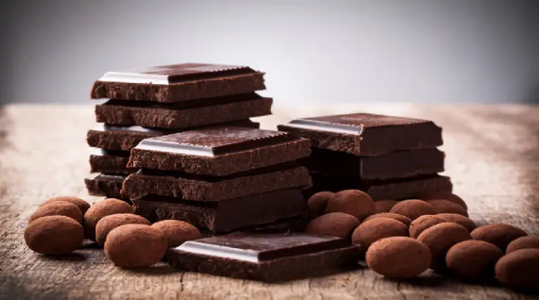 ¿El chocolate amargo es saludable para la presión arterial alta?