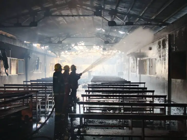 Se quema iglesia evangélica en Punto Fijo (+FOTOS)