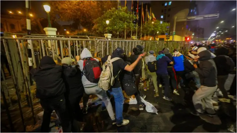 Protestas en Perú | Un muerto y más de 100 heridos tras represión