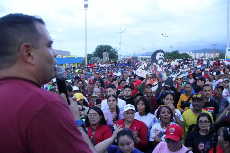 El cerro de Caujarao se volvió a llenar de simpatizantes del cantautor Alí Primera para conmemorar los 84 aniversario de su cumpleaños.