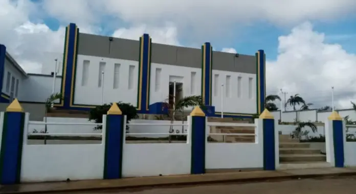 ambulatorio-pueblo-nuevo-falcon Un motorizado resultó lesionado la mañana de este miércoles 29 de octubre tras una colisión contra un vehículo en Pueblo Nuevo