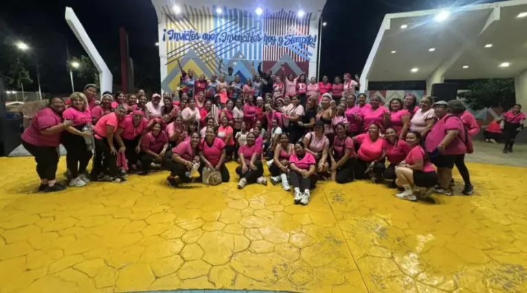 Cardio Salud se hace sentir en el mes rosa con VI Bailoterapia Senos Saludables 2025