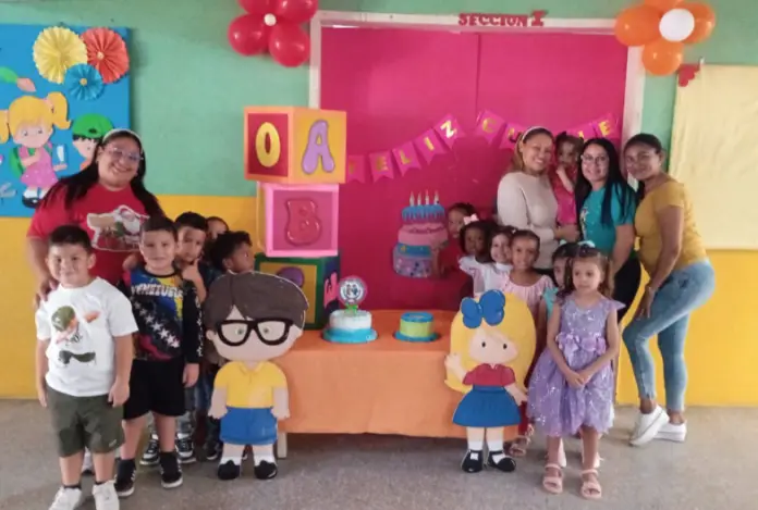 ceis-simon-bolivar-aniversario Este 31 de octubre, el Centro de Educación Inicial Socialista CEIS Simón Bolívar arriba a 45 años comprometidos con el desarrollo integral.