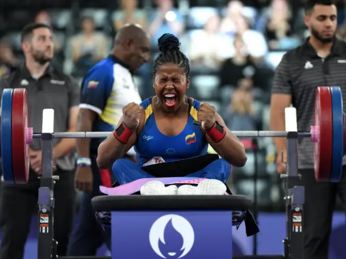 Un año después de que Clara Fuentes se colgara el oro en los Juegos Olímpicos de París 2024, el sábado la venezolana también se coronó.