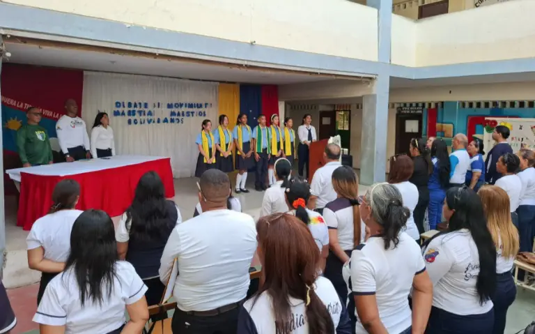 Movimiento de Maestras y Maestros Bolivarianos realizaron debate