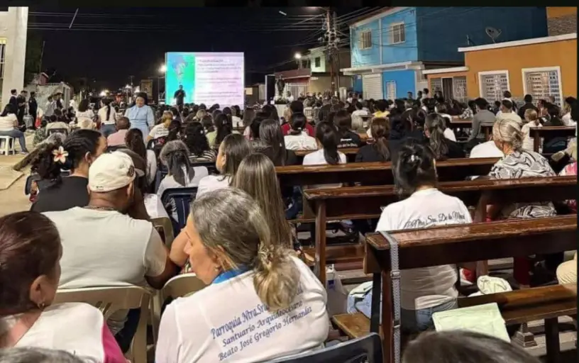 Los falconianos se congregaron en una vigilia que unió a los 25 municipios en una sola voz de oración, para recibir la canonización.