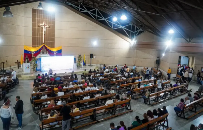 Los falconianos se congregaron en una vigilia que unió a los 25 municipios en una sola voz de oración, para recibir la canonización.