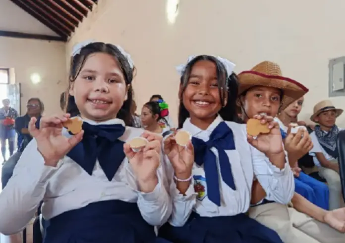 A propósito del Día del dulce de leche, el próximo 11 de octubre, el municipio Colina celebró la efeméride con una actividad pedagógica.