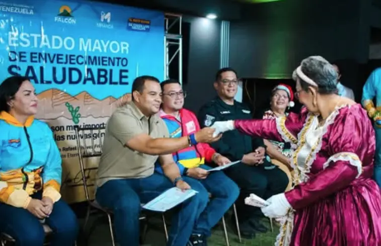 Una nueva asignación a los clubes de abuelos de Miranda se efectuó de la mano del alcalde y el gobernador por el Estado Mayor.