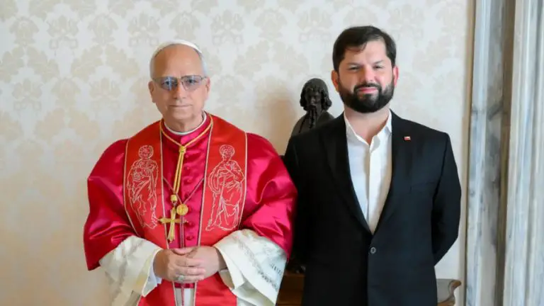 El papa León XIV recibe en audiencia al presidente Gabriel Boric